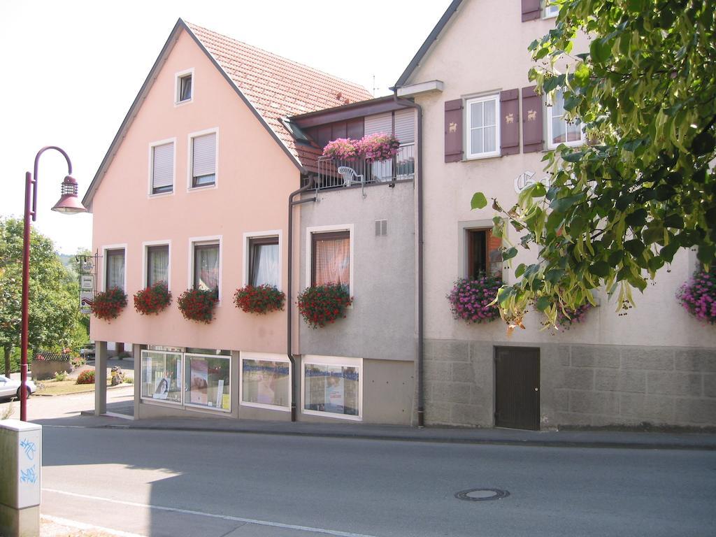 Gasthof Zum Lamm Gomadingen Dış mekan fotoğraf