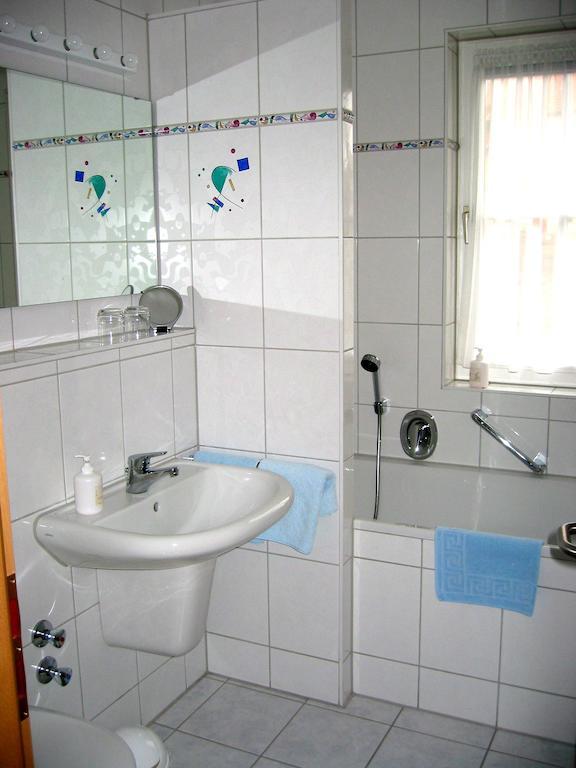 Gasthof Zum Lamm Gomadingen Oda fotoğraf