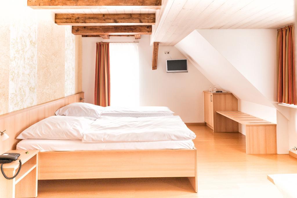 Gasthof Zum Lamm Gomadingen Dış mekan fotoğraf